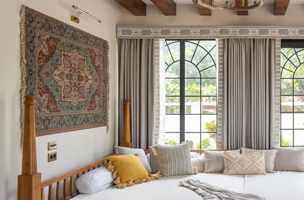 Window Blinds & Curtains
